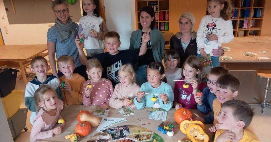 Besuch von Bäuerinnen in einer Schule