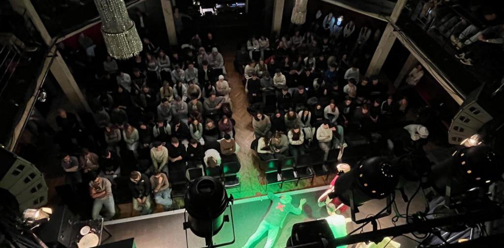 "Komm schon" "Komm schon"